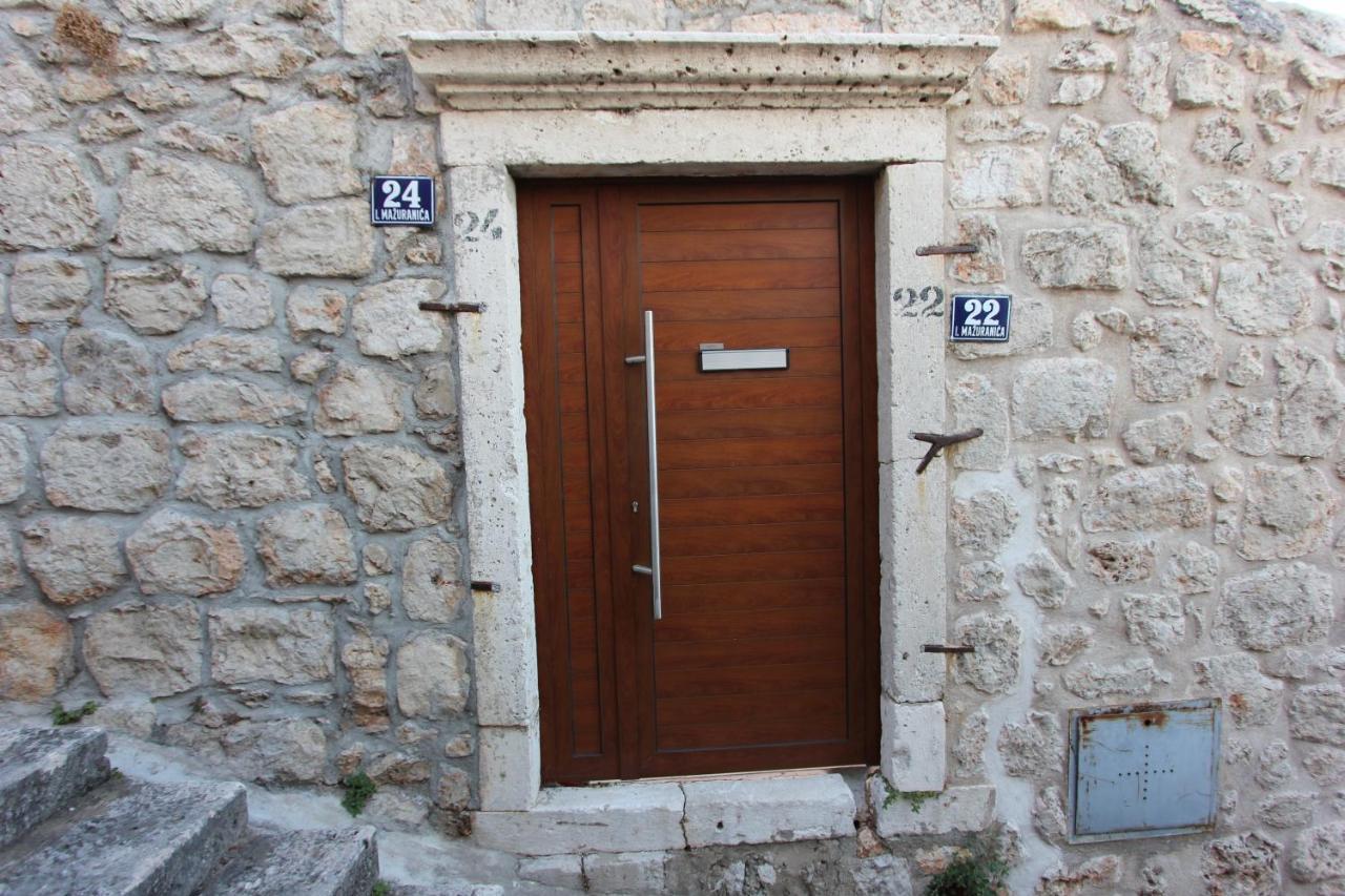 Talir Apartment